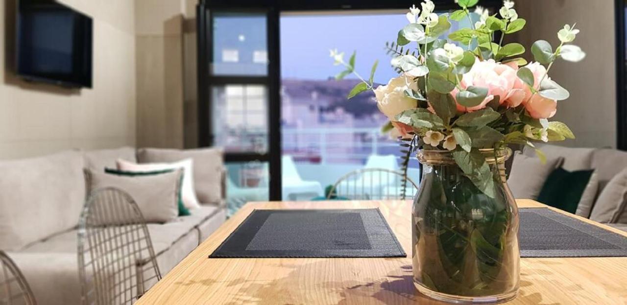 Limani Luxury Apartments Beachfront Sarandë Esterno foto
