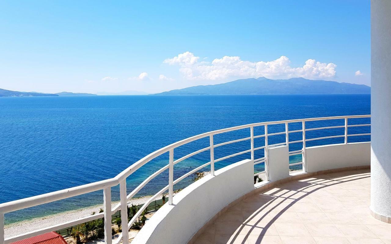 Limani Luxury Apartments Beachfront Sarandë Esterno foto