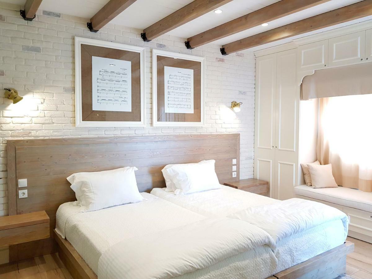 Limani Luxury Apartments Beachfront Sarandë Esterno foto